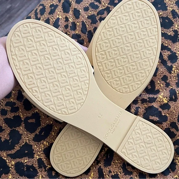 Dolce & Gabbana Cream DG Logo Slide Sandals - Women's - Picture 2 of 2